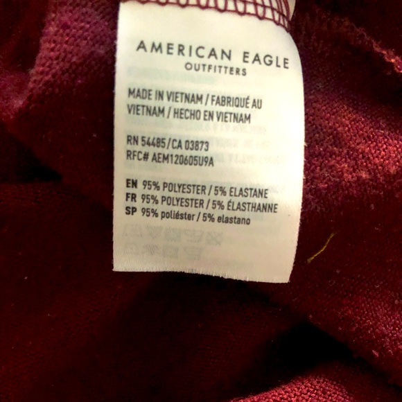 American Eagle burgundy long sleeved - Picture 5 of 5